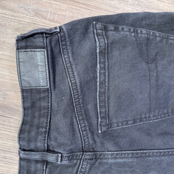 American Eagle Outfitters Black Distressed Strigid Mom Jean - Size 4 Long - Picture 7 of 14